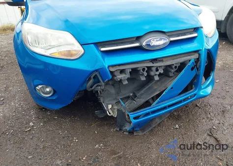 2014 Ford Focus Se z USA, uszkodzony, nr VIN 1FADP3F21EL218449